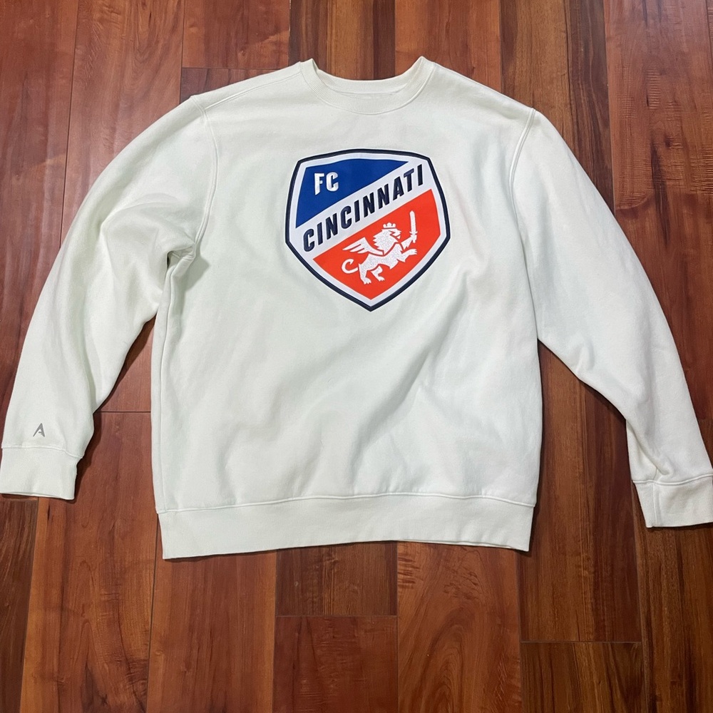 Antigua White Crewneck Sweater with FC Cincinnati Logo